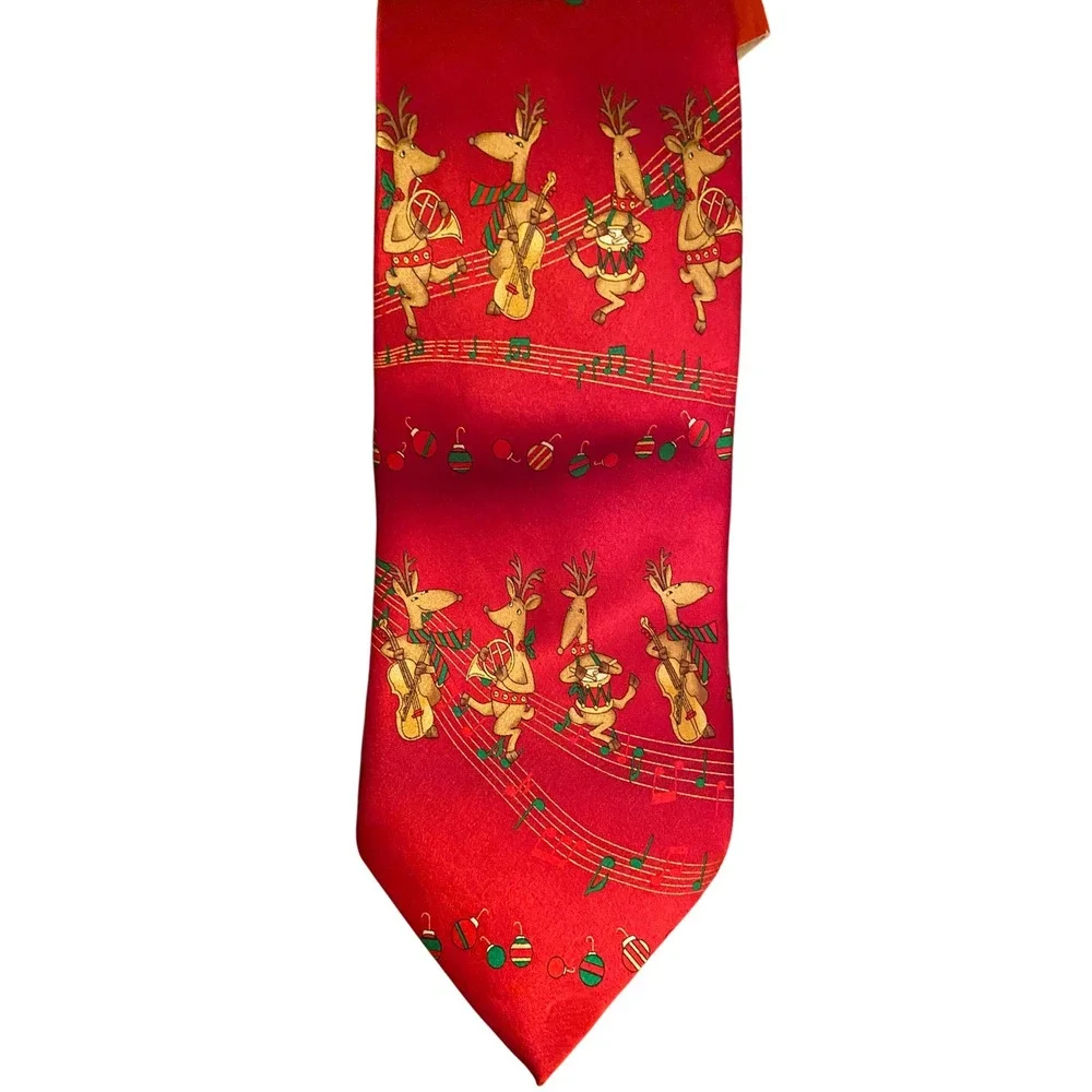 Hallmark Holiday Traditions Mens Red Silk Musical Reindeer‎ Christmas Tie NWT